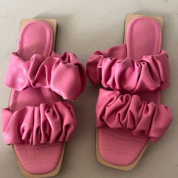 Circus by Sam Edelman Pink Ruffle Sandals - Picture 7 of 9